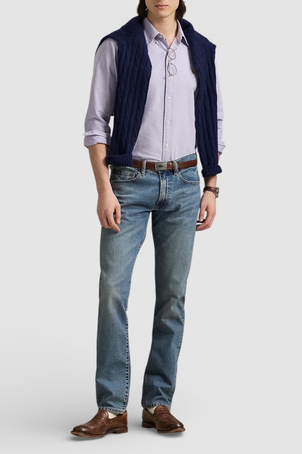 תמונת כל הלוק של חולצה מכופתרת